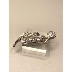 Vintage Monet Feather Leaf Swirl Silver Tone Classic Brooch Pin Silver Tone 3"